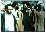 با احدی تعارف نداشت