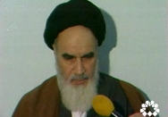 سخنرانی در جمع مردم و تاکید بر رای به «جمهوری اسلامی»