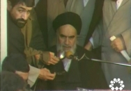 ایستادگی و استواری در برابر توطئه‌ها