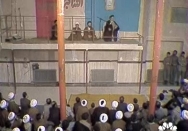 هیچ سیر نمی‌شود انسان