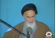 کسی که انحراف دارد از اسلام در بین ملت جای ندارند