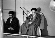 امام و آیت الله خامنه ای