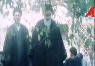 نماز امام خمینی (ره) در فرانسه