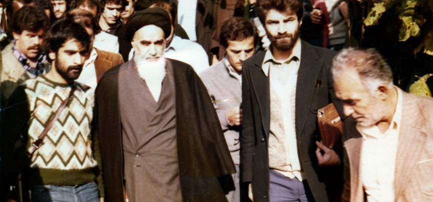 امام فقط در تشییع پدر شرکت کرد