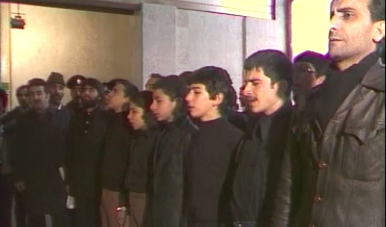 فیلم - سرود خمینی ای امام در مراسم استقبال از امام 1 - pic.jpg