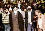 امام فقط در تشییع پدر شرکت کرد