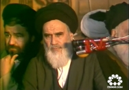 بخشی از فیلم سخنرانی در جمع مردم (نتایج مبارزات ملت- تاکید بر «جمهوری اسلامی»)