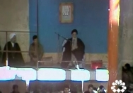 ائمه جمعه به امور رسیدگی کنند