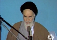 بانوان ایران در این نهضت و انقلاب سهم بیشتری از مردان دارند