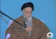 ما در جنگ با امریکا و تفاله‌های امریکا [هستیم‌]