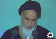 آنچه که باید این مشکلات را حل بکند، وحدت کلمه مسلمین است