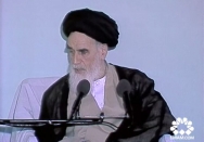 جز او کسی نیست و چیزی نیست