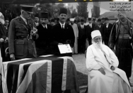 پاسخ امام به استفتائی در مورد فرقه بهائیت