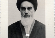 شیطان و نفس اماره بتدریج انسان را منحرف می کنند